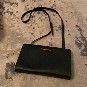 Michael Kors Cross Body Purse Like New